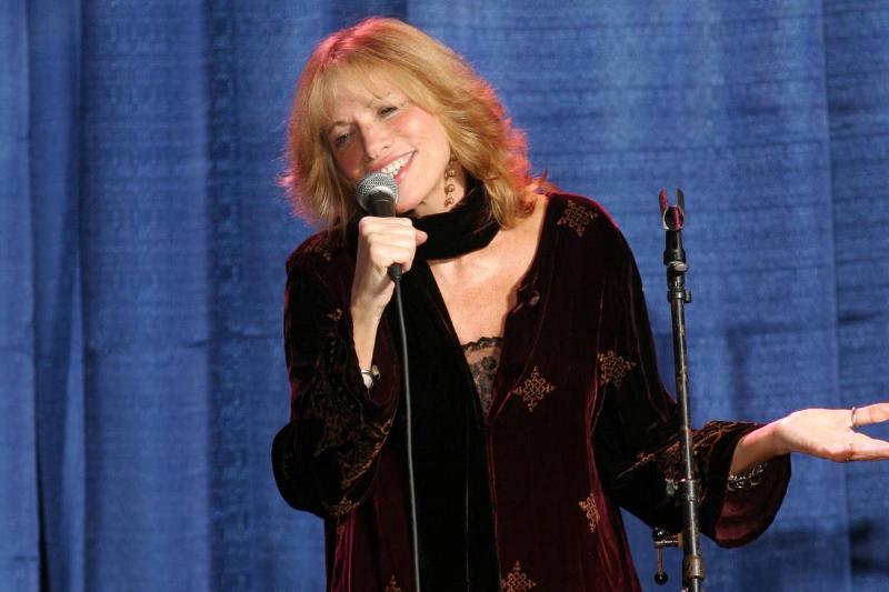 Carly-Simon-Performing Carly-Simon-Performing