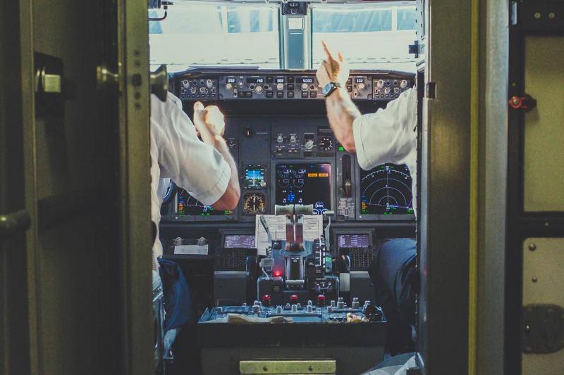 ava-cabin-airplane-doors-open