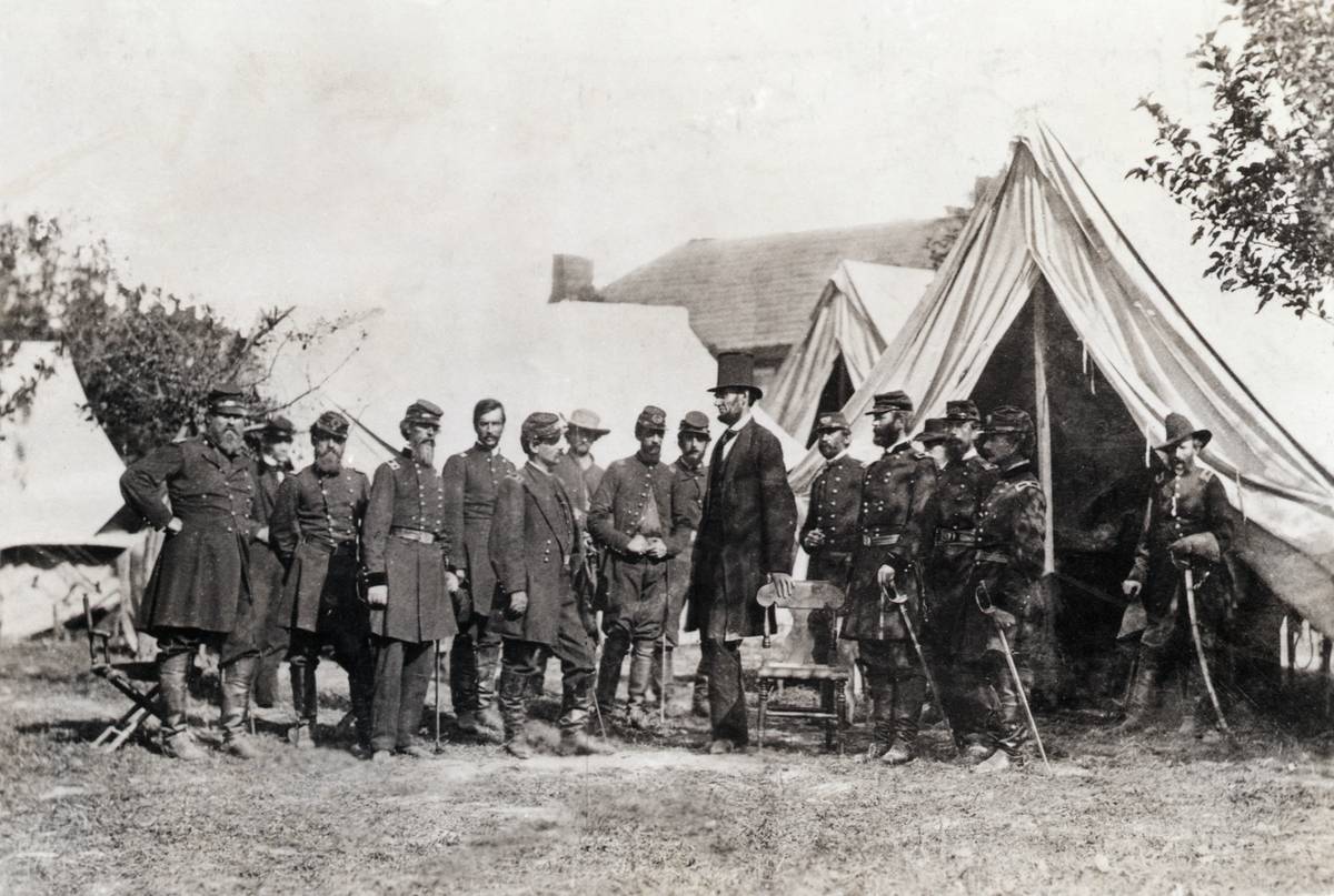 Lincoln Visits Civil War Headquarters