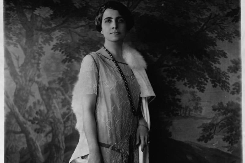Grace Coolidge Brought The Roaring '20s To First Lady Fashion Grace Coolidge Brought The Roaring '20s To First Lady Fashion