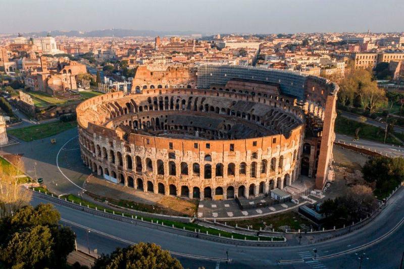 Picture of the Colosseum 