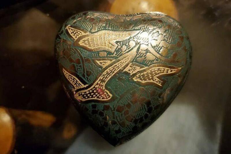 paperweight-looking-urn-25824