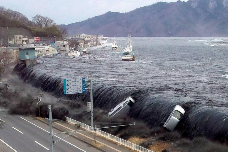 Picture of tsunami 