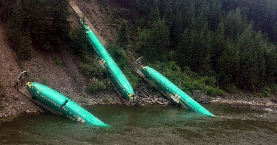 train derailment in montana dumping boeing parts into water