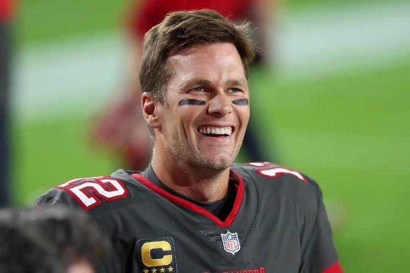 tom-brady-17300 tom-brady-17300