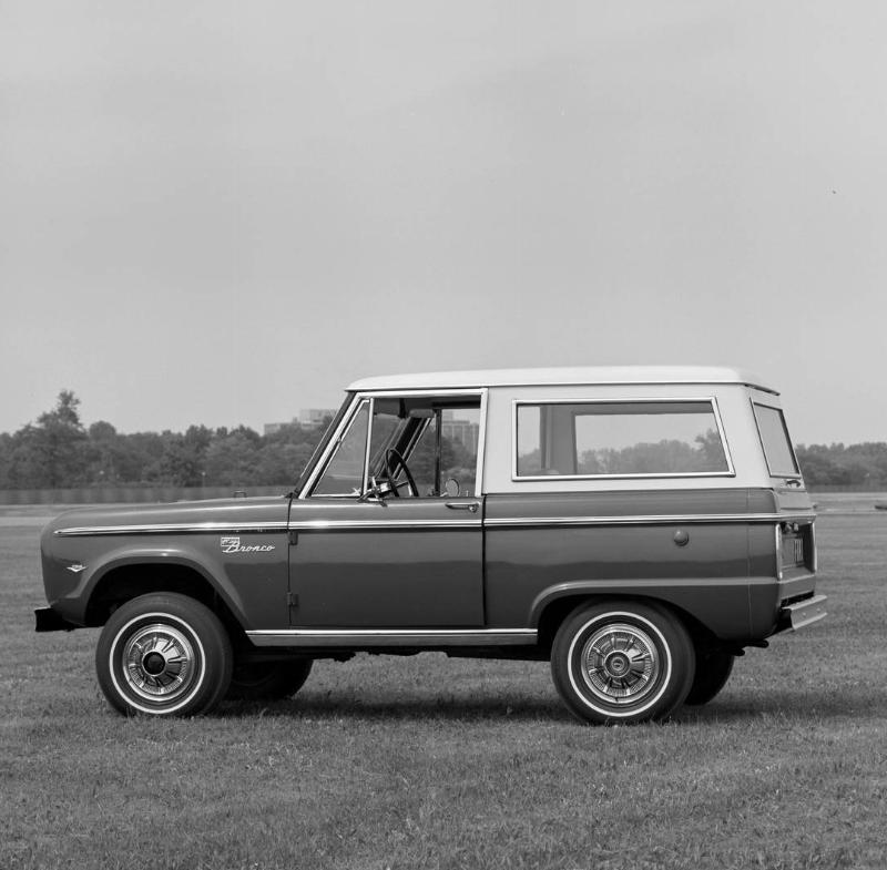 1967 Ford Bronco - Detroit Low Risers Car Club... 1967 Ford Bronco - Detroit Low Risers Car Club...
