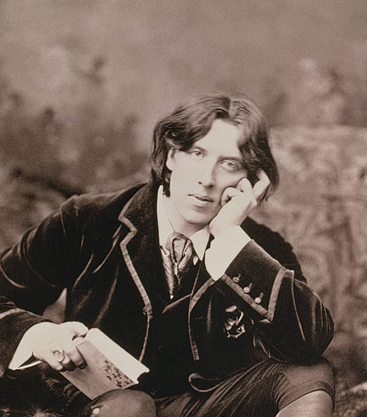 An Irish author is photographed in 1882.