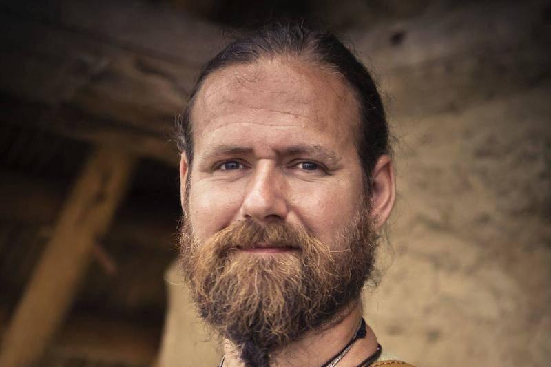 man-with-a-beard-jomsborg-vineta-wolin-island.-79108 man-with-a-beard-jomsborg-vineta-wolin-island.-79108