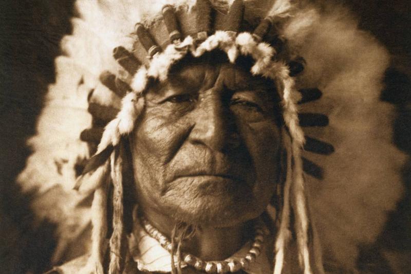GettyImages-534345118 A portrait shows an Arikara man published in Volume V of The North American Indian (1909).