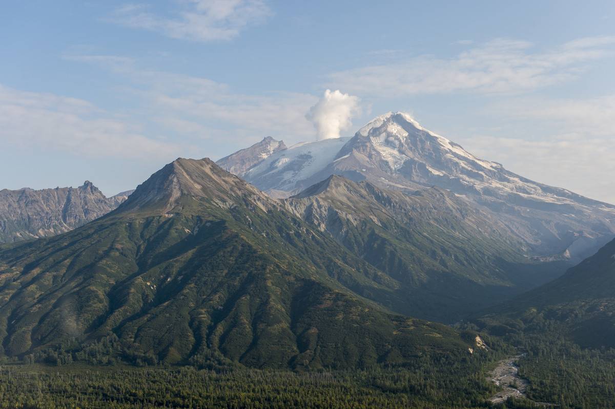 alaskan mountains An aerial view shows Mount Redoubt in Alaska.