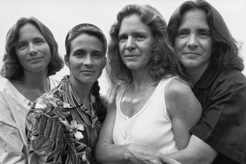1551172896_4a7d420be2f198ca59da4073638d22112620d233-97945 1995 brown sisters