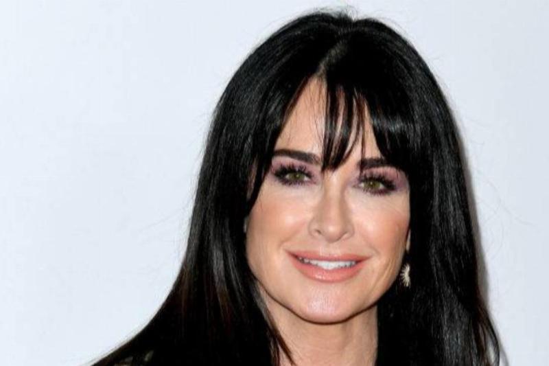 Kyle Richards attends KIIS FM's Jingle Ball 2019 