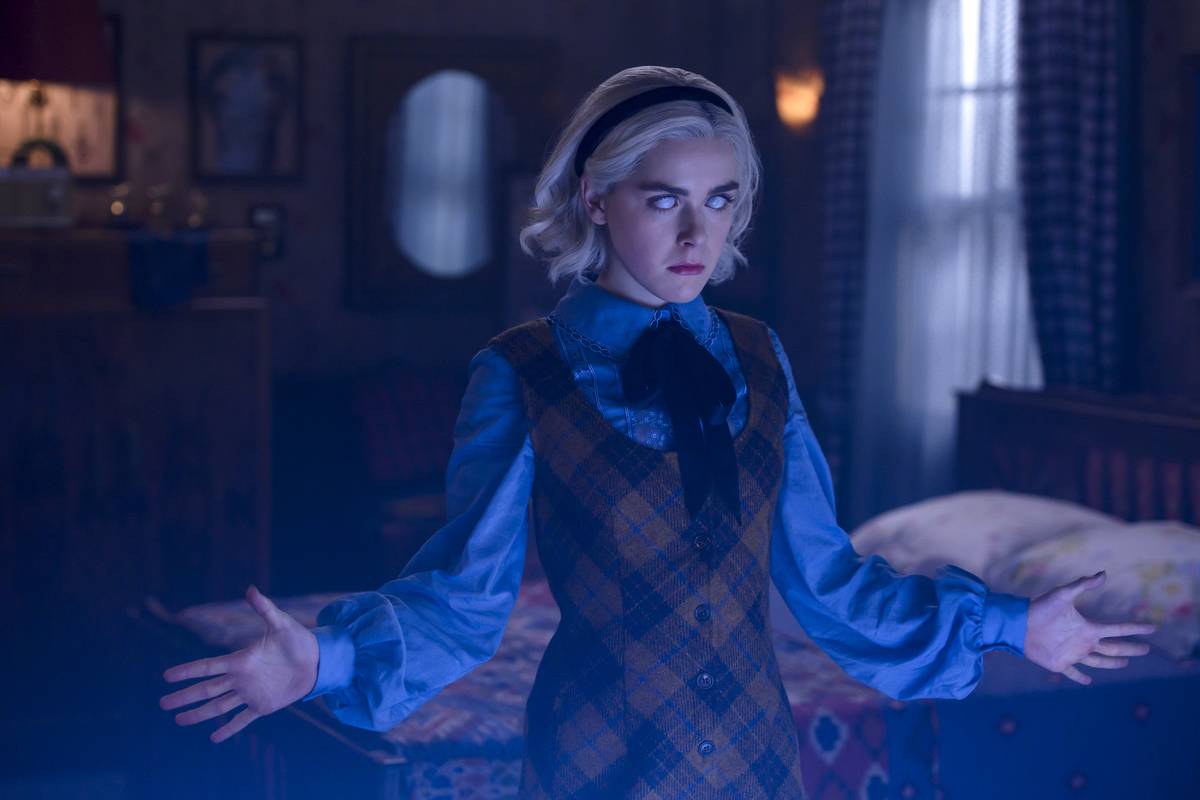 190405-chilling-adventures-of-sabrina-1-ew-656p