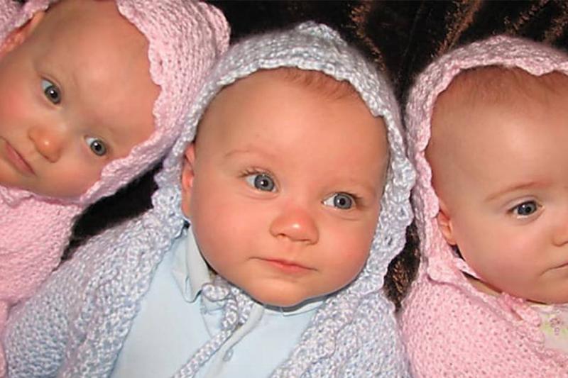 10 Renov Adoptar Trillizos 24