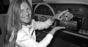 Younger Generations Won’t Recognize These Car Features From The Past