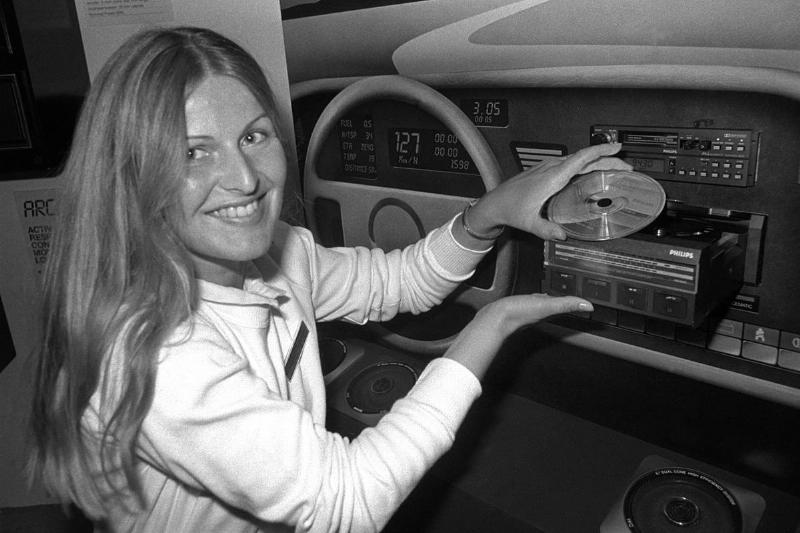 IFA-Messeneuheit 1983 :CD-Player für das Auto IFA-Messeneuheit 1983 :CD-Player für das Auto