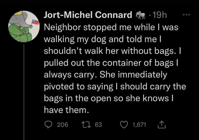 Keep Your Bags Visible Tweet explaining woman asked to have poop bags when the woman did.