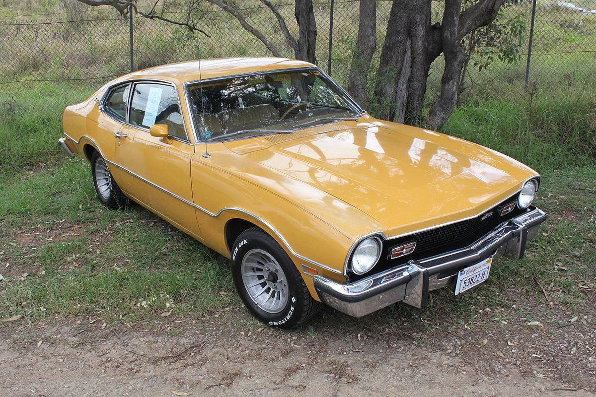 1280px-1974_Ford_Maverick_(23803130741)