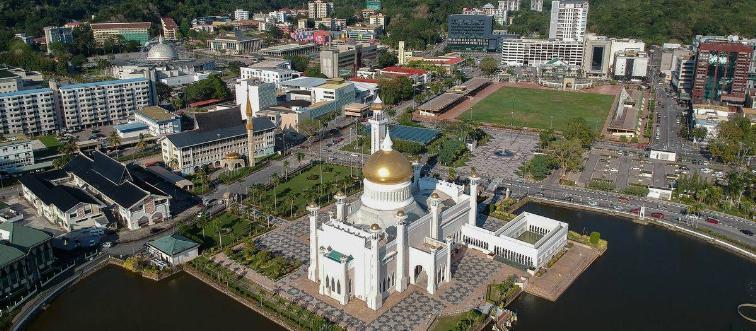 An aerial view of the Omar Ali Saifuddien Mosque in Bandar Seri Begawan on March 16, 2020