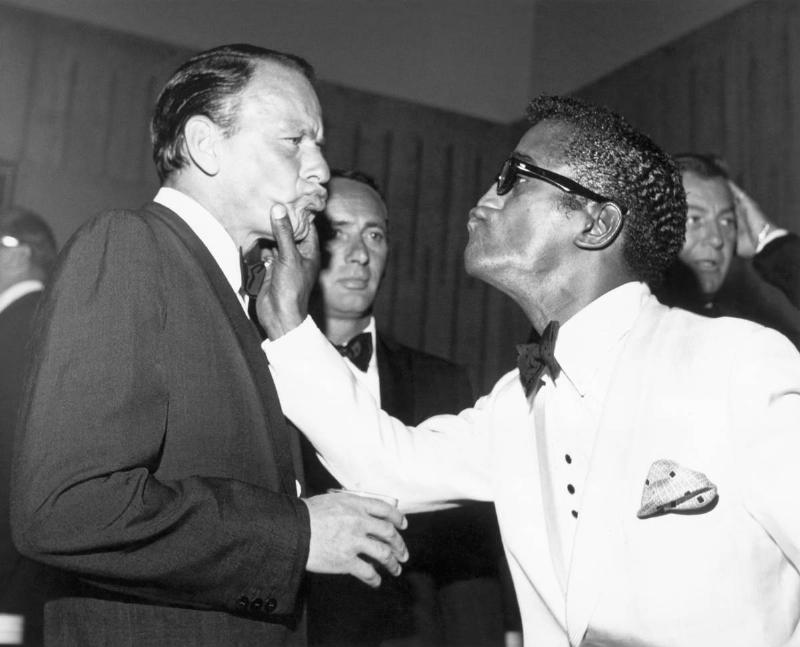 Sammy Davis, Jr. and Frank Sinatra at the Cedars of Lebanon charity dinner, 8th July 1961