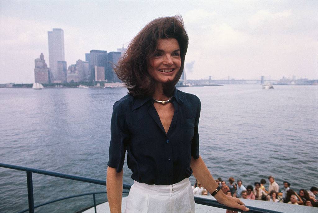 jackie kennedy on a boat in NYC