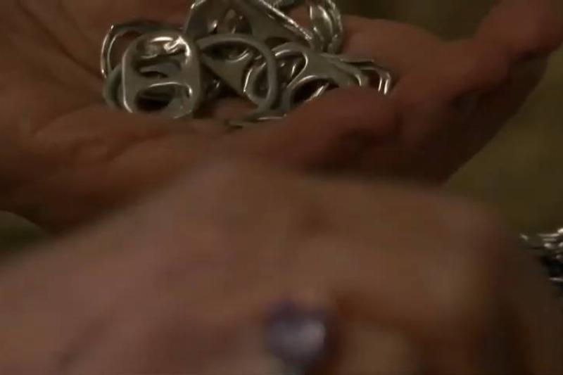 91-year-old woman collecting 1 million pop tabs for charity 1-37 screenshot 91-year-old woman collecting 1 million pop tabs for charity 1-37 screenshot