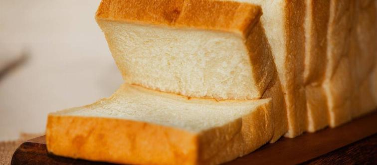Sliced white bread