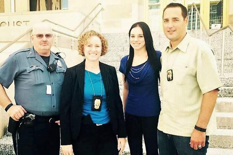 klynn-with-colvin-and-other-officers-98004