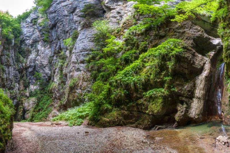 Vallivona sinkhole. cervati mountain. casalbuono. sanza. piaggine. campania. italy