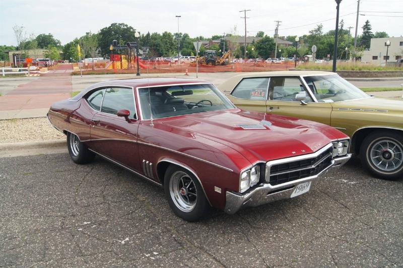 1969_Buick_GS_(19842123881)