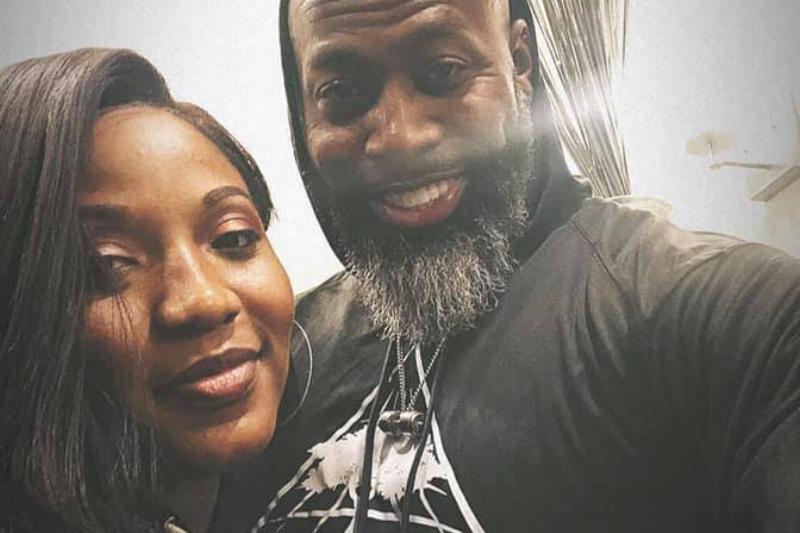 bonnie and delvar delvar taking selfie with wife bonnie
