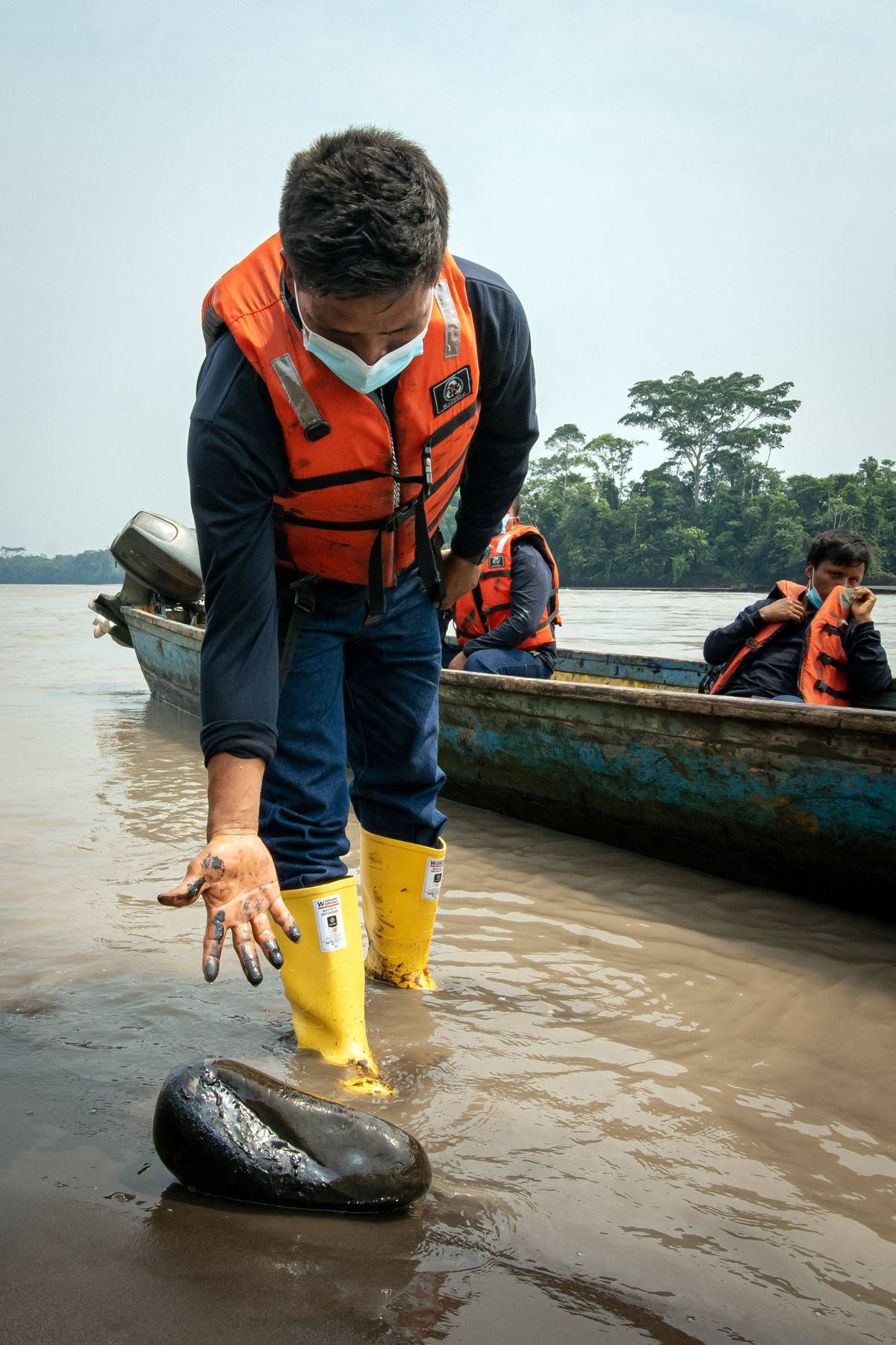 ECUADOR-ENVIRONMENT-OIL SPILL
