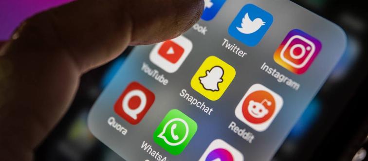 Elon Musk Buys Twitter