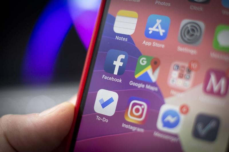 Portable Technology Photo Illustrations