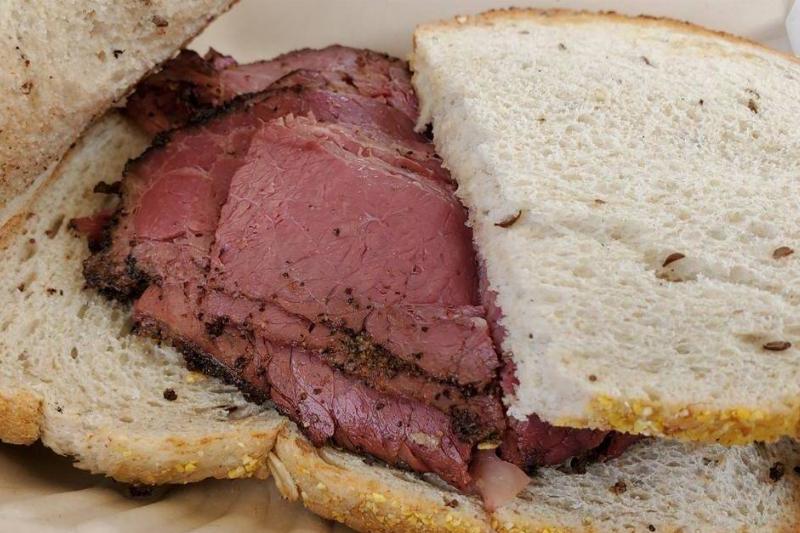 2ab5e1ff3117b5eb58faf3b2f3cc25ec meat sandwich