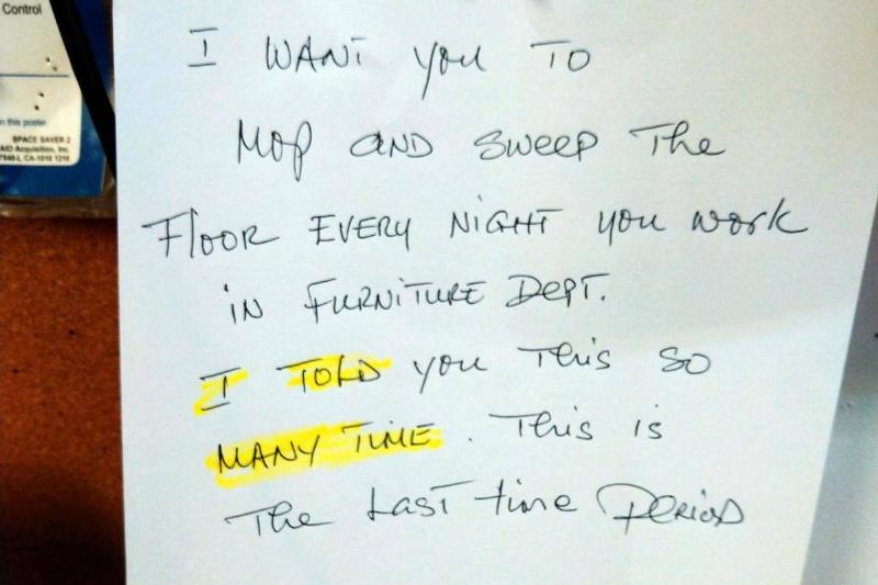 Note Note asking employees to mop and sweep, highlighted
