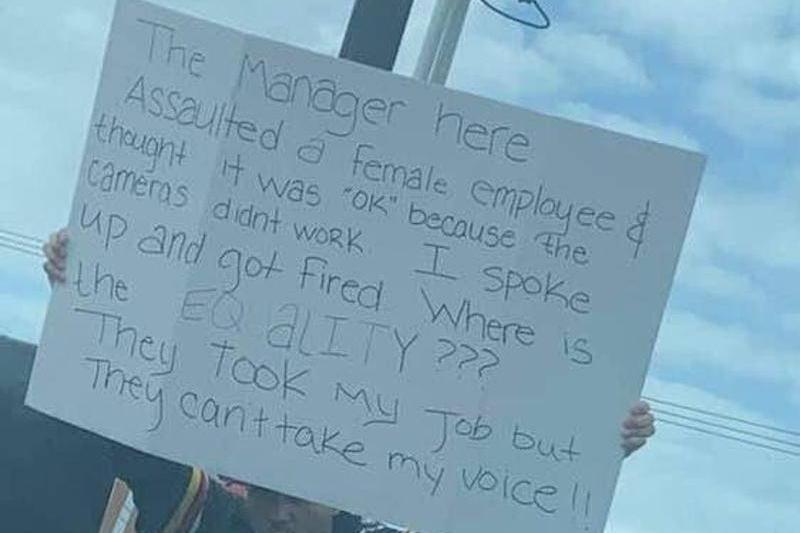 Manager Shaming manager sign