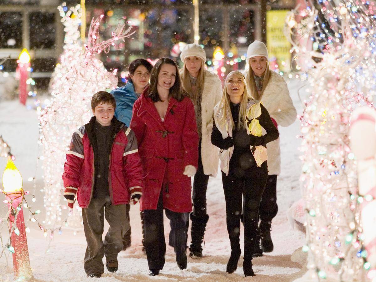 deck-the-halls_46efa54b