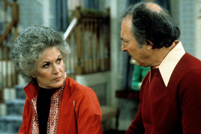 Bea Arthur and Bill Macy looking at each other as Maude and Walter Findlay in Maude
