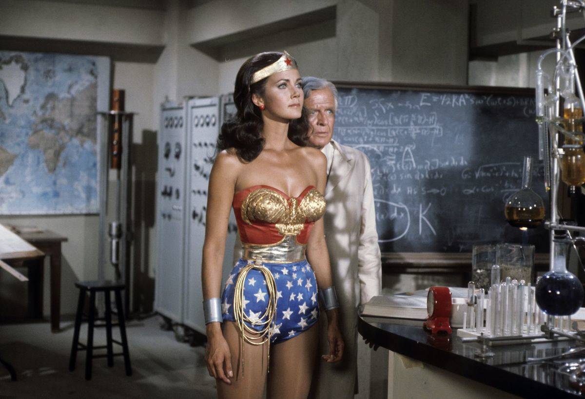 Lynda Carter standing in lab as Wonder Woman