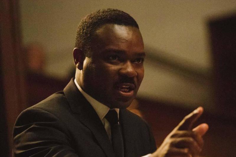 selma_Gown3X David Oyelowo pointing intensely as Dr. Martin Luther King Jr. in Selma
