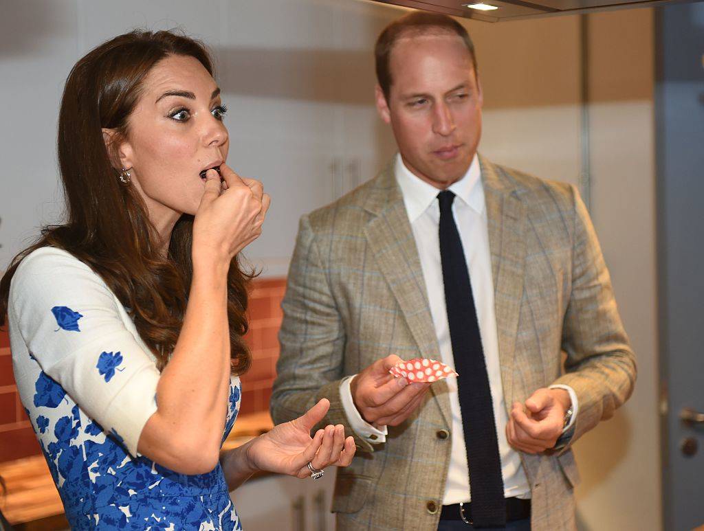 william and kate eating cake