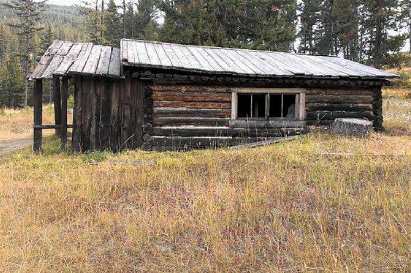 Miner's_Cabin