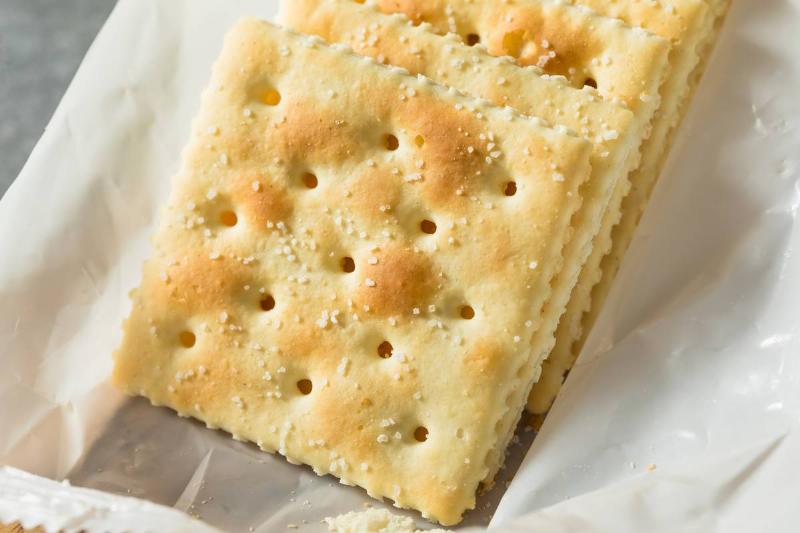 healthy-homemade-saltine-soda-crackers-2021-09-04-06-09-11-utc