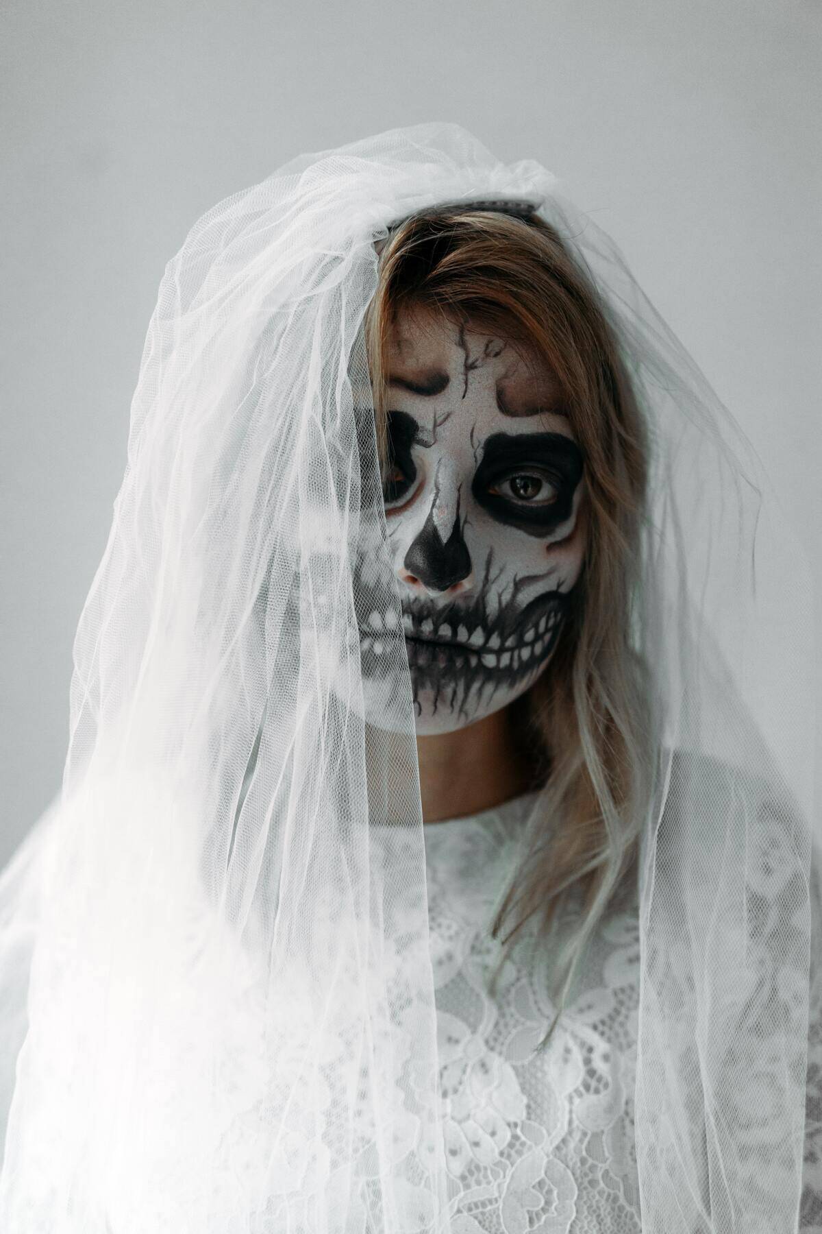 bride with skull face paint