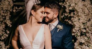 Is This Bride Wrong For “Stealing” Her Step-Sister’s First Dance Song? She Asks Reddit For Advice