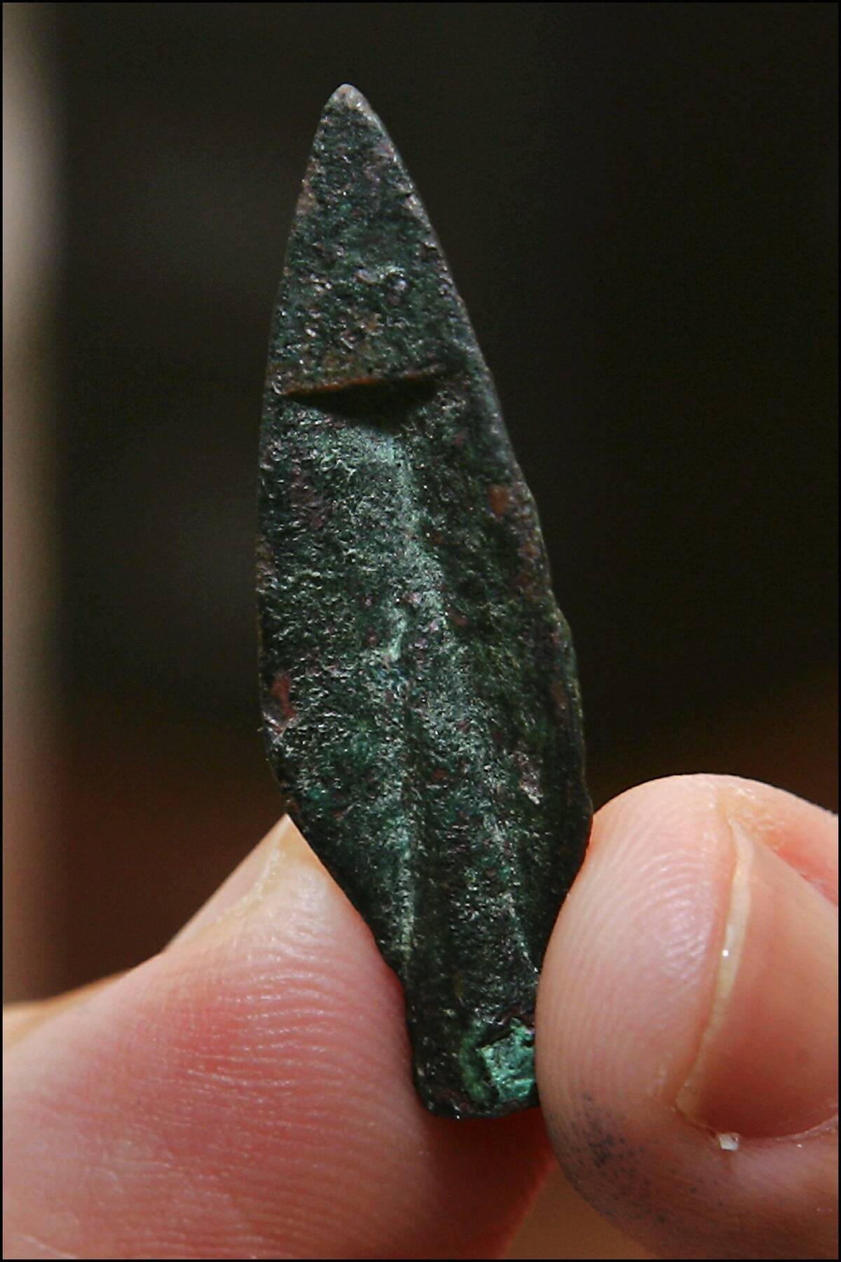 Found on the Mount Scopus excavation site of Pr. Barkay, this very sharp arrowhead is from am Babylonian arrow.