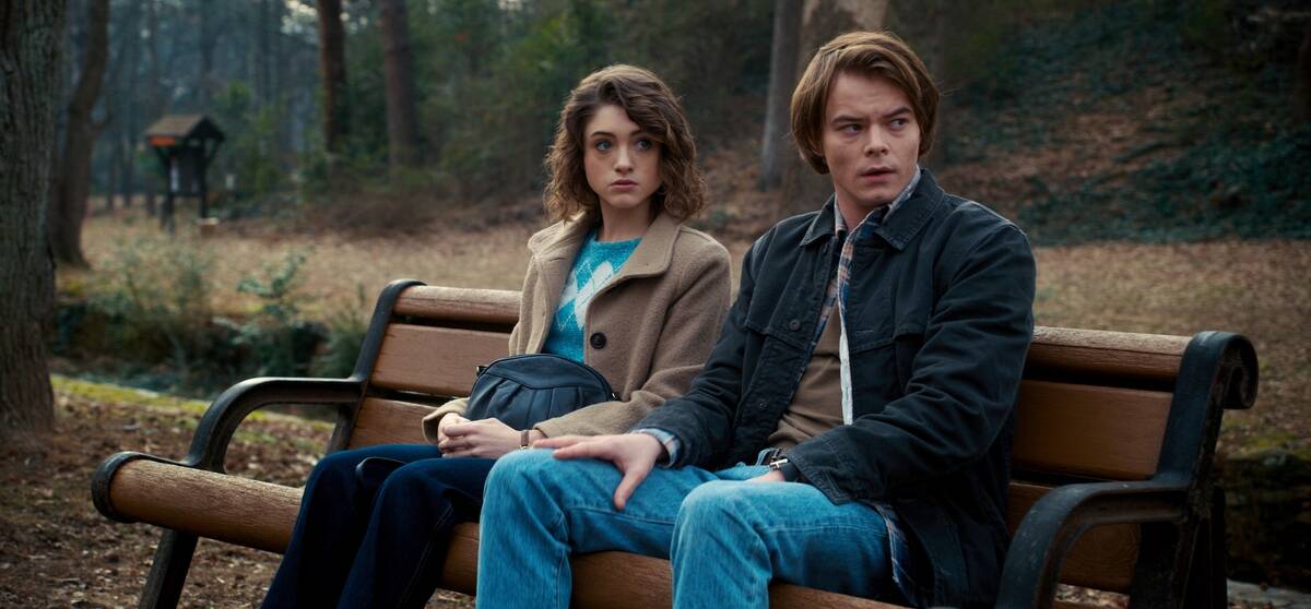 natalia dyer and charlie heaton in stranger things
