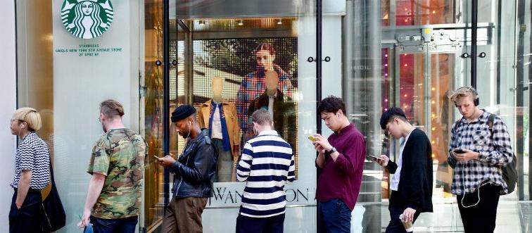 Clothing store lineup