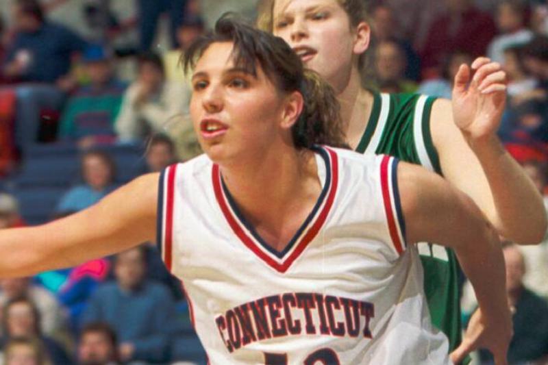 Kara Wolters Posts Up Kara Wolters Posts Up